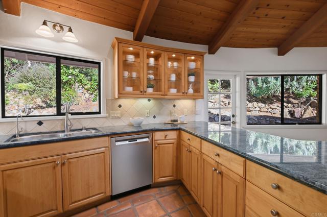 Image 34 of 75 For 3250 Venado Street