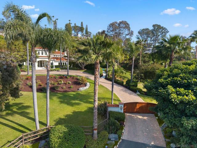 4540 Los Pinos, Rancho Santa Fe CA: https://media.crmls.org/mediaz/c1a0bb54-6455-49e9-95b9-2141540488cf.jpg