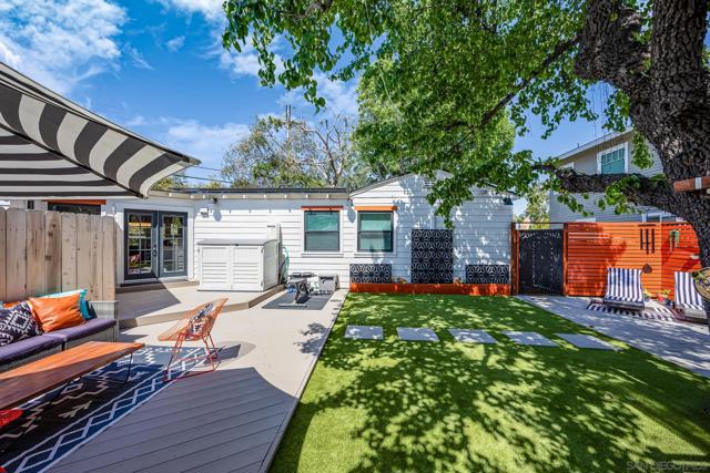 5011 E Mountain View Dr, San Diego CA: https://media.crmls.org/mediaz/c1a19203-9955-448c-8b67-fa3ac8ba5232.jpg