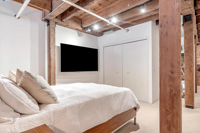 Image 17 of 29 For 650 Delancey St 103