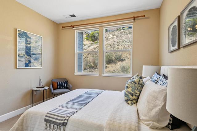 58 Pointe View Place, South San Francisco CA: https://media.crmls.org/mediaz/c1a3d11a-3569-425e-8b3f-87ca2a8f1d1d.jpg