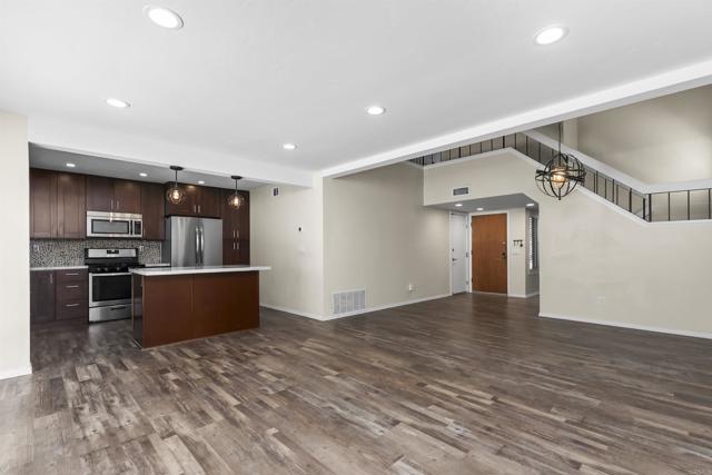 Detail Gallery Image 11 of 45 For 3688 Cactusview Dr., San Diego,  CA 92105 - 3 Beds | 3 Baths