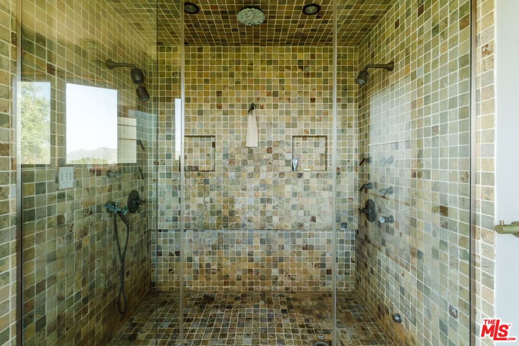 MLS #26828307 image #42