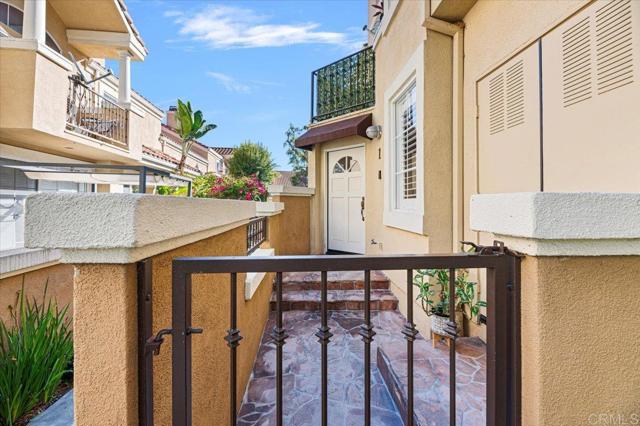 Detail Gallery Image 2 of 27 For 1 Matinee Ct, Aliso Viejo,  CA 92656 - 2 Beds | 2 Baths