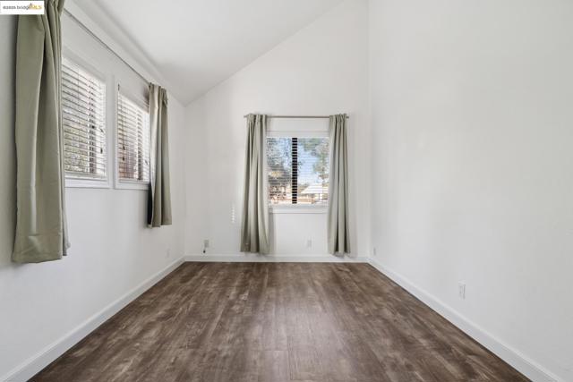 95 Mozden Ln, Pleasant Hill CA: https://media.crmls.org/mediaz/c1a6fe27-a460-420c-9557-0016ae972b8e.jpg