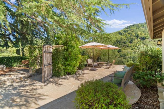 15651 Kennedy Road, Los Gatos CA: https://media.crmls.org/mediaz/c1a7a912-8575-4166-8c40-351009dc78b9.jpg