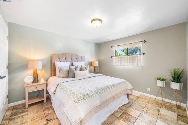 3819 California Way, Livermore CA: https://media.crmls.org/mediaz/c1a7c640-4d2b-4f08-b965-76f4cff092a4.jpg