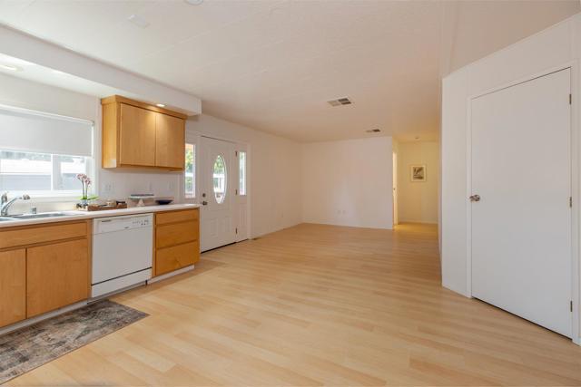 3301 Ashwood Way, Soquel CA: https://media.crmls.org/mediaz/c1a8a671-768a-4f55-a3e1-64cbdc403363.jpg