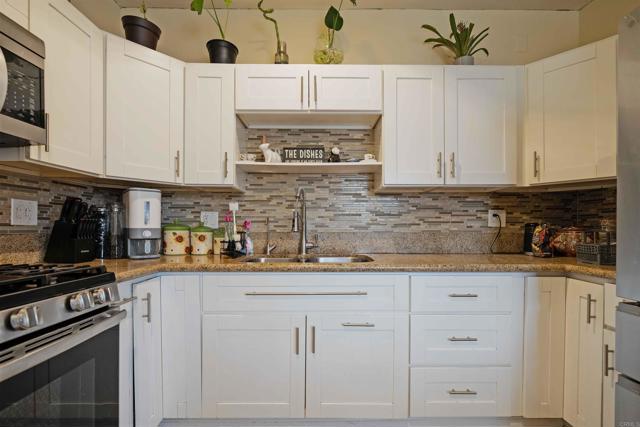 Detail Gallery Image 17 of 27 For 804 S 37th St, San Diego,  CA 92113 - 3 Beds | 2 Baths