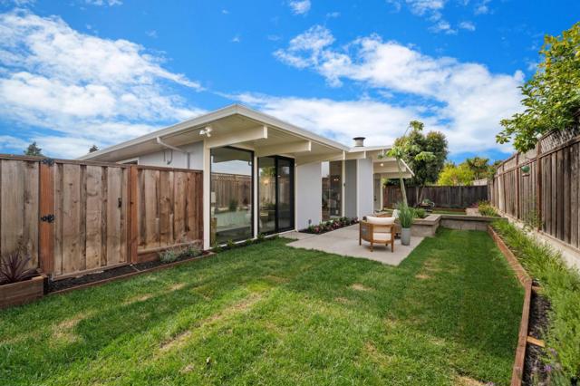 224 Loon Court, Foster City CA: https://media.crmls.org/mediaz/c1a90c62-b5c4-4134-a319-e95859e8f52f.jpg