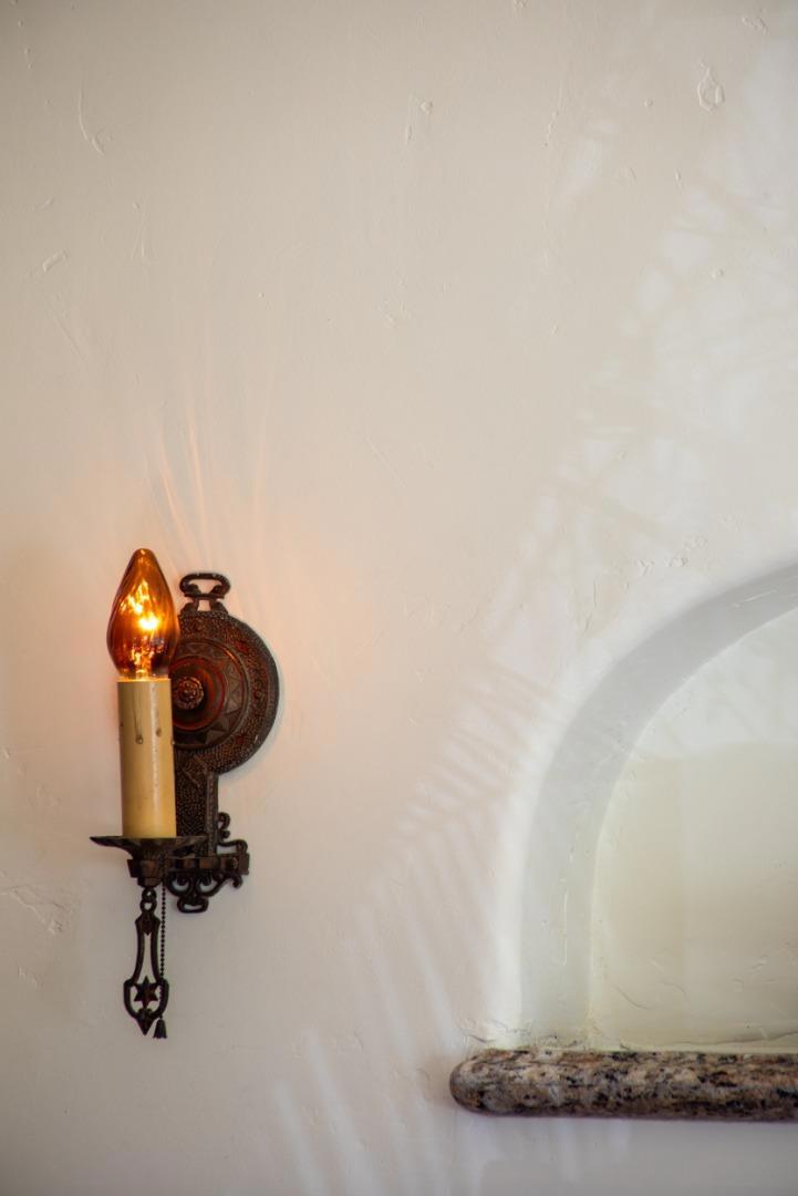 https://media.crmls.org/mediaz/c1a958e6-c909-4f01-a8ff-f91c43780b0f.jpg?preset=X-Large