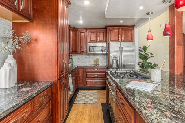 4756 Edison St, San Diego CA: https://media.crmls.org/mediaz/c1a9684e-de53-4ded-9c7a-4cea6ad617bf.jpg