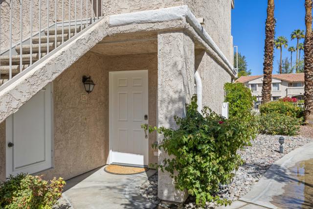 505 S Farrell Drive, Palm Springs CA: https://media.crmls.org/mediaz/c1a96de0-f304-47b8-996b-4e70c64c6d86.jpg