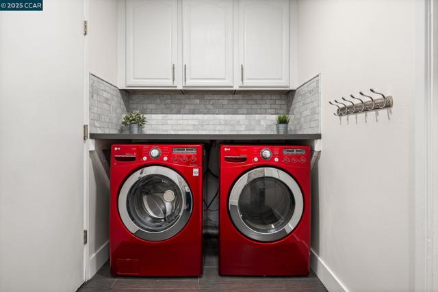 3139 Stinson Cir, Walnut Creek CA: https://media.crmls.org/mediaz/c1a9f5d3-5a03-4734-8f0c-00adda8ead96.jpg