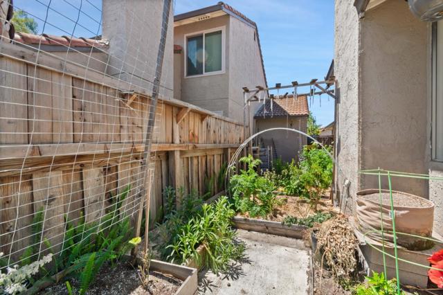 486 Verano Court, San Jose CA: https://media.crmls.org/mediaz/c1ad2c21-8c96-4d70-8a3c-c6b819c5e484.jpg