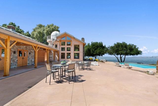 15060 Montebello Road, Cupertino CA: https://media.crmls.org/mediaz/c1ad8454-28eb-4aa8-864b-95410e45e9f6.jpg