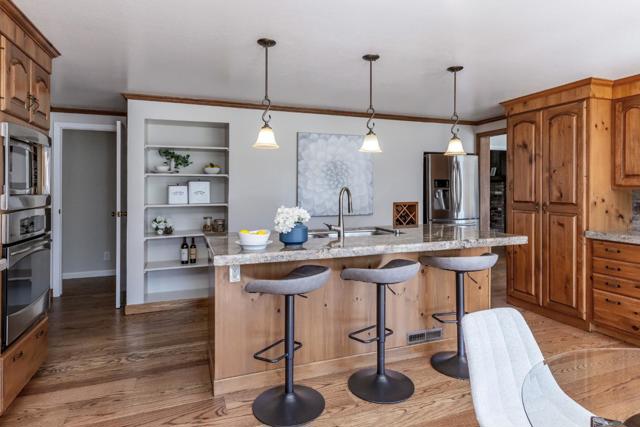 1869 Middleton Avenue, Los Altos CA: https://media.crmls.org/mediaz/c1aece66-e336-4331-8b5f-0b98fd136bbb.jpg