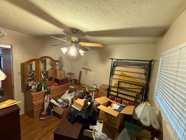 160 N Santa Rosa Street, Los Banos CA: https://media.crmls.org/mediaz/c1aefe12-69ec-41a7-8954-4f6e45552503.jpg