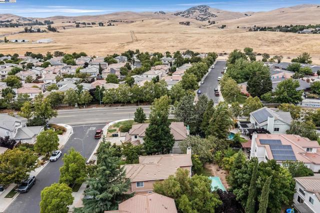 1787 Maralisa Lane, Livermore CA: https://media.crmls.org/mediaz/c1af21f5-d903-47e2-a062-1ae5c7869de3.jpg