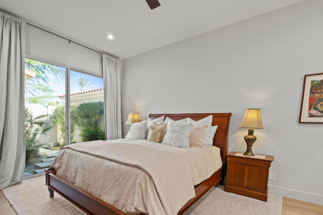 781 Box Canyon Trail, Palm Desert CA: https://media.crmls.org/mediaz/c1af5116-9c98-43a6-a01e-8a734afd54c7.jpg