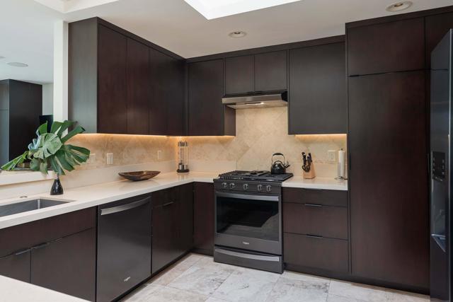 22 Cornell Drive, Rancho Mirage CA: https://media.crmls.org/mediaz/c1afdd8a-48ec-4e1c-8970-3d96e5e6cb95.jpg