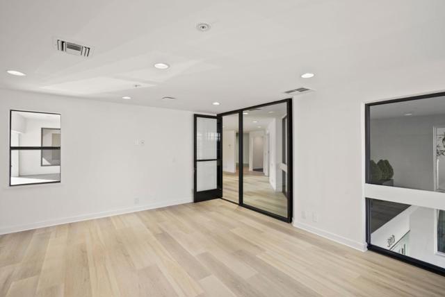 Image 24 of 33 For 558560 Waverley Street