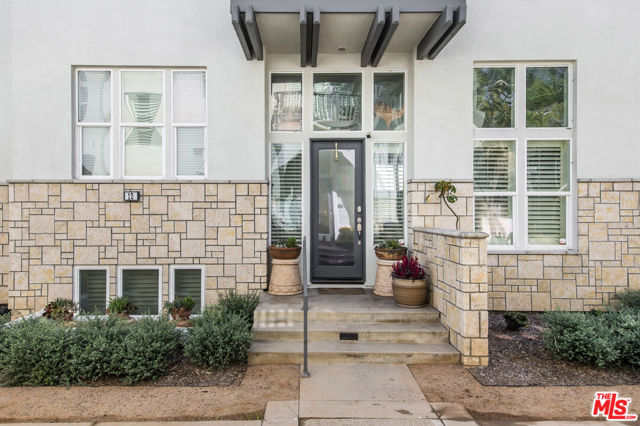 6021 Dawn, Playa Vista CA: https://media.crmls.org/mediaz/c1b067b7-683d-4b16-b1f2-cf496885342f.jpg