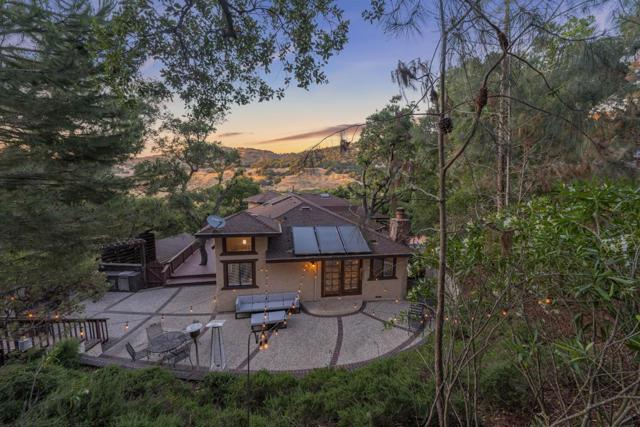 17255 Holiday Drive, Morgan Hill CA: https://media.crmls.org/mediaz/c1b06b42-66c4-4823-8112-163f9fd74fb2.jpg