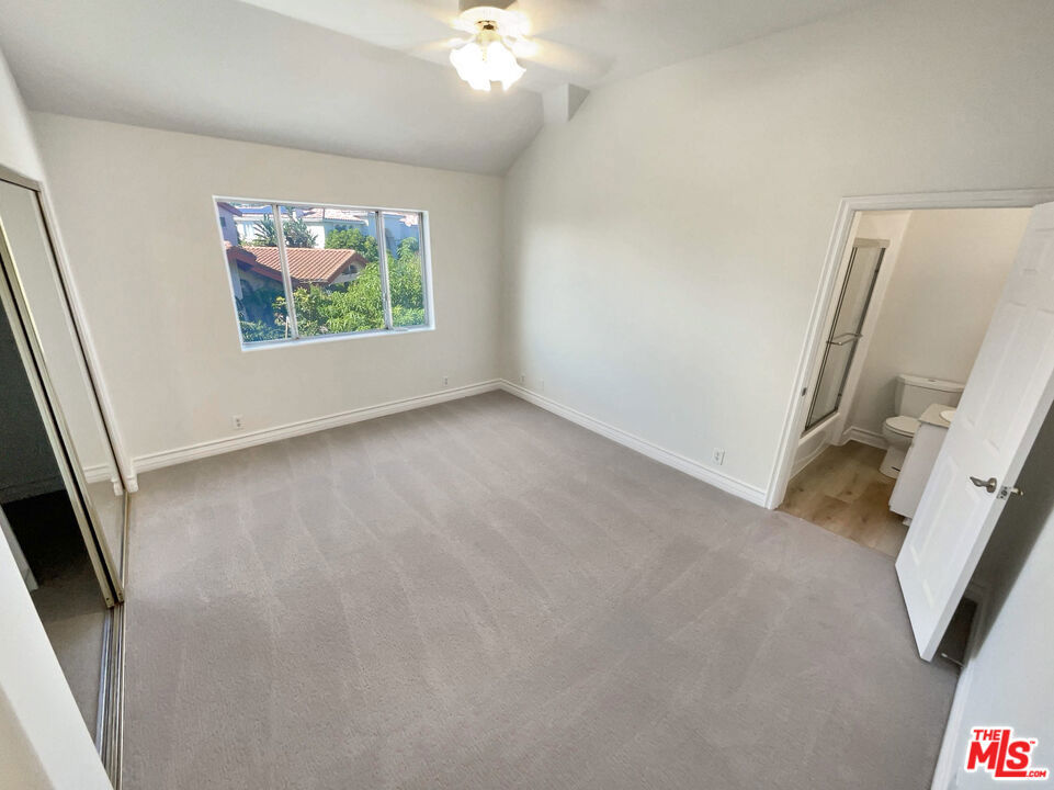 MLS #25505603 image #37