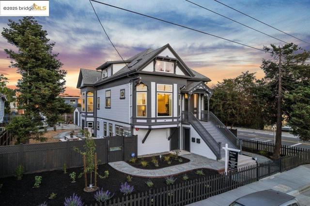 2602 Adeline St, Oakland CA: https://media.crmls.org/mediaz/c1b105c6-f8e0-4c5f-9ec4-3a0fb05daf97.jpg