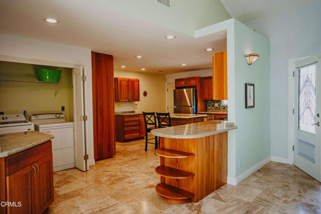 Detail Gallery Image 4 of 55 For 7314 Wallaby St, Ventura,  CA 93003 - 3 Beds | 2 Baths