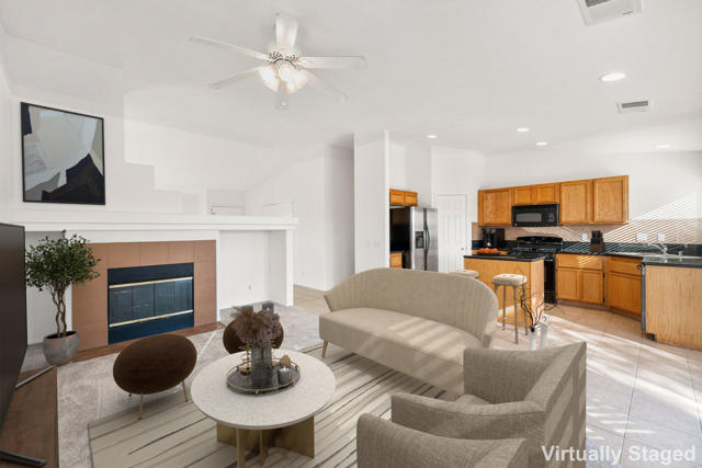 Image 7 of 39 For 83773 Salva Court