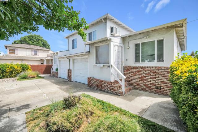 378 Park St, San Leandro CA: https://media.crmls.org/mediaz/c1b23532-3066-4d54-ae1a-bb8d734a1f5f.jpg