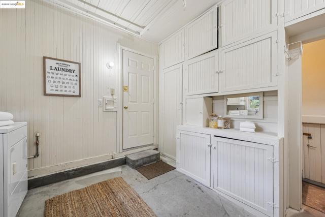 749 Mckinley Ave, Oakland CA: https://media.crmls.org/mediaz/c1b37c97-dd01-49ac-a92a-bc28e556524a.jpg