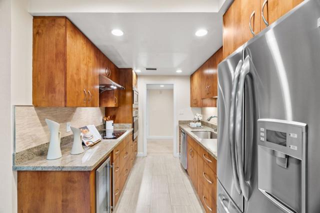 1100 Sharon Park Drive, Menlo Park CA: https://media.crmls.org/mediaz/c1b384c5-16ef-4a63-be10-70945514a6da.jpg