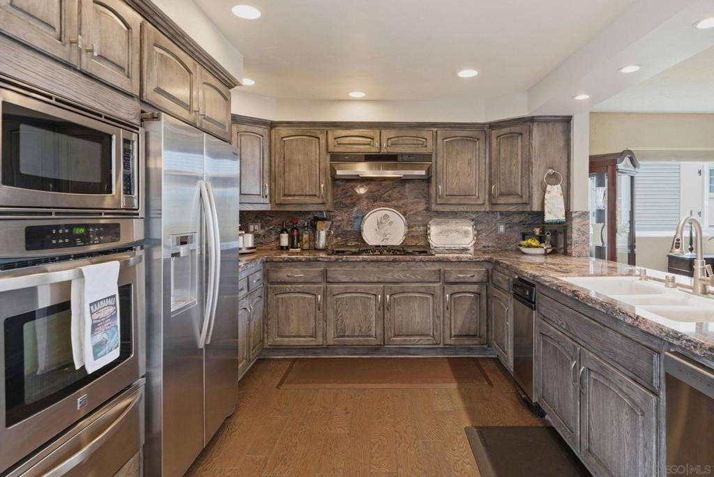 7537 Gibraltar St - photo 6