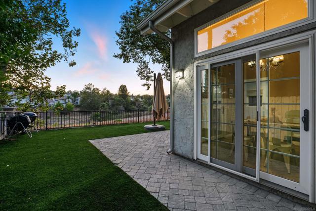 14704 Carmel Ridge Rd, San Diego CA: https://media.crmls.org/mediaz/c1b3b7bc-dfc9-4ddd-b2ca-f312bd4e29f0.jpg