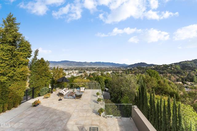 Detail Gallery Image 9 of 69 For 12480 Viewcrest Rd, Los Angeles,  CA 91604 - 5 Beds | 7 Baths