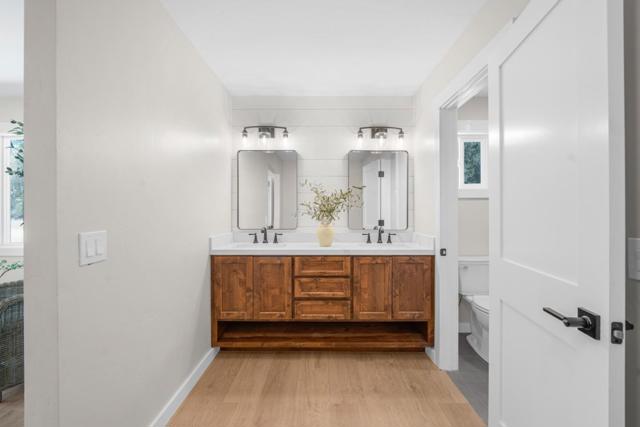 461 Morada Lane, Hollister CA: https://media.crmls.org/mediaz/c1b42e23-717c-42bc-99ca-238a9f1b15a1.jpg
