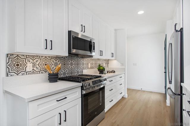 1134 Dearborn Dr, San Diego CA: https://media.crmls.org/mediaz/c1b62908-6b78-421e-bcb3-7c83303dd1e4.jpg