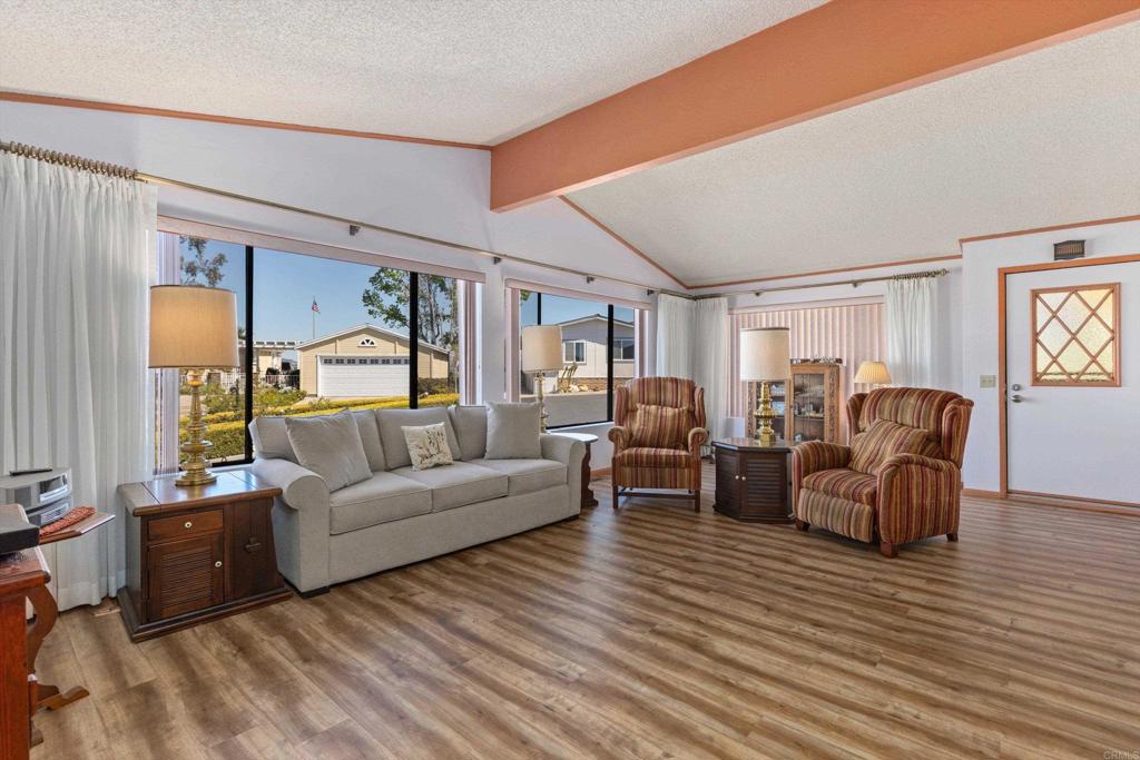 3535 Linda Vista Drive - photo 3