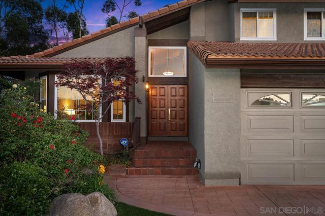 7233 Canyon Hill Ct, San Diego CA: https://media.crmls.org/mediaz/c1b757a5-07a7-4ed1-b1aa-5cde27927f96.jpg
