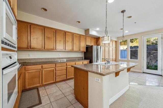 36 Pointe View Place, South San Francisco CA: https://media.crmls.org/mediaz/c1b7f4c5-3edc-4b41-8fde-7a315226400d.jpg
