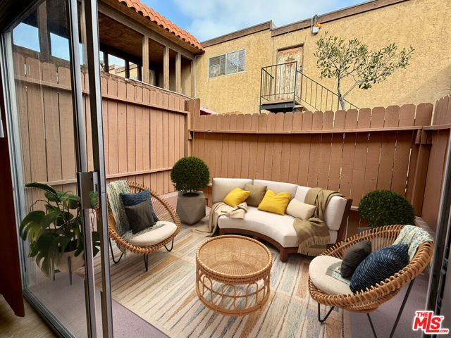 882 Victor Avenue, Inglewood CA: https://media.crmls.org/mediaz/c1b87921-f045-4030-9b8f-c8718ca5e35b.jpg
