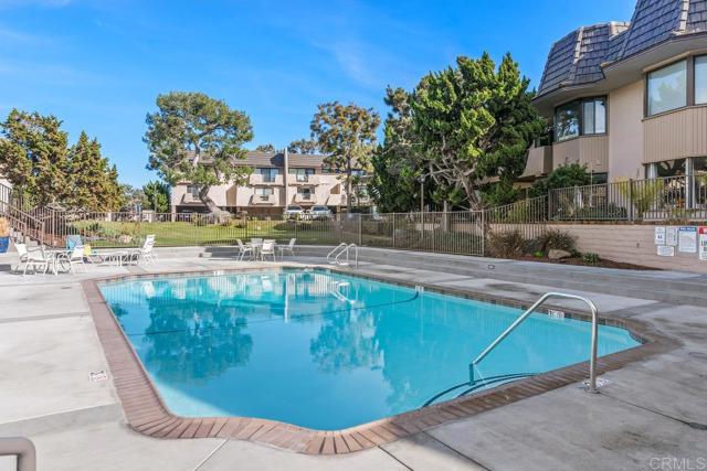 757 Ocean Surf Drive, Solana Beach, California 92075, 3 Bedrooms Bedrooms, ,3 BathroomsBathrooms,Residential rental,For Sale,Ocean Surf Drive,NDP2211679
