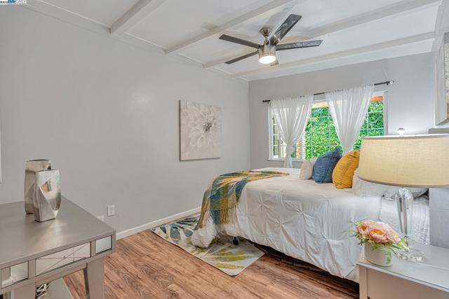 3950 Pinole Valley Rd, Pinole CA: https://media.crmls.org/mediaz/c1b97975-34fa-4938-969d-7c741d421b53.jpg