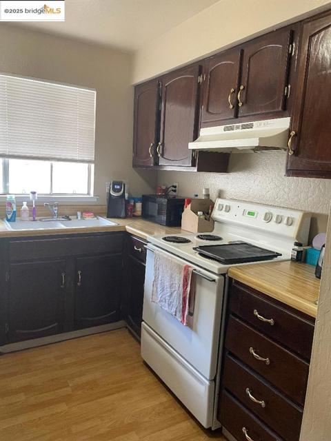 137 El Dorado Dr, Pittsburg CA: https://media.crmls.org/mediaz/c1b9d6e5-fa3e-46d0-ae79-69c5668b14d2.jpg
