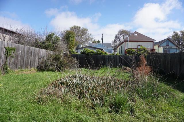 2514 Linden Street, Oakland CA: https://media.crmls.org/mediaz/c1ba15bd-414e-4fbf-b0de-9bbe86310404.jpg