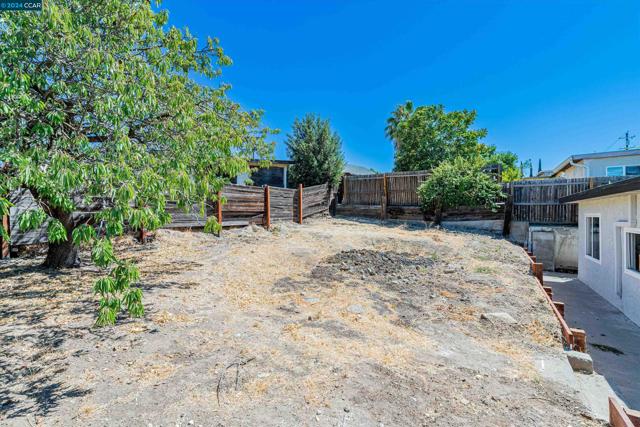 Image 34 of 36 For 2805 D Street