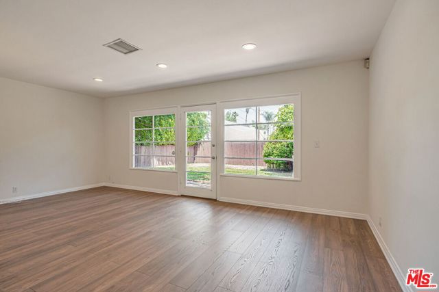 22125 Costanso Street, Woodland Hills CA: https://media.crmls.org/mediaz/c1bb4f55-5d60-4cf9-8c94-fa98627e85a5.jpg